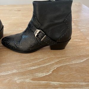 Zara black studded low heeled boys 38